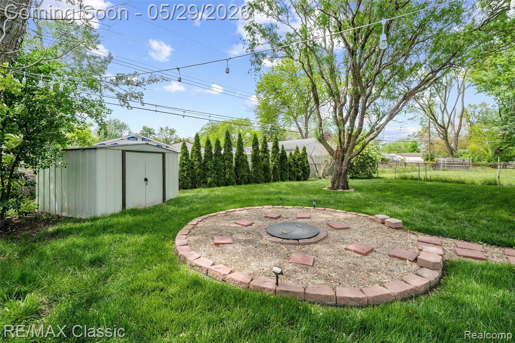 15586 Oakbrook Street, Romulus, MI 48174 — Photo 44