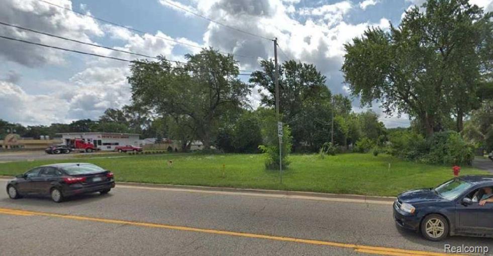 9999 W Cooley Lake, West Bloomfield, MI 48324 — Photo 13