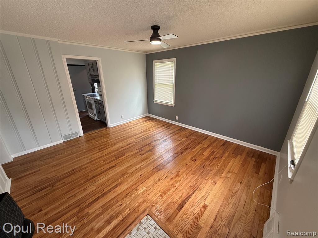 2084 New York Avenue, Lincoln Park, MI 48146 — Photo 9