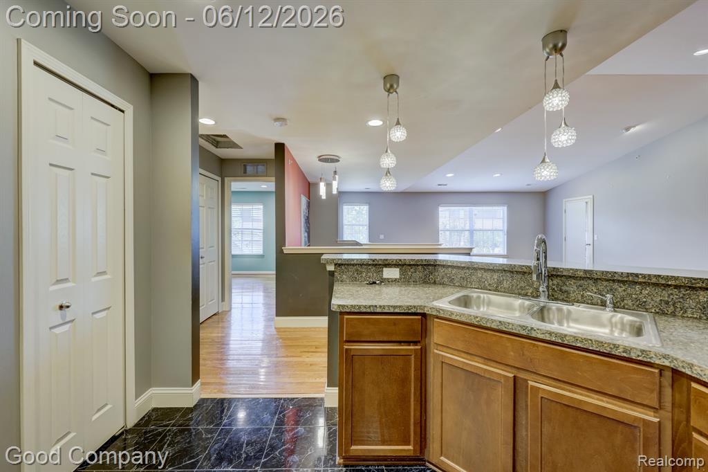 29941 Fox Run Circle, Warren, MI 48092 — Photo 19