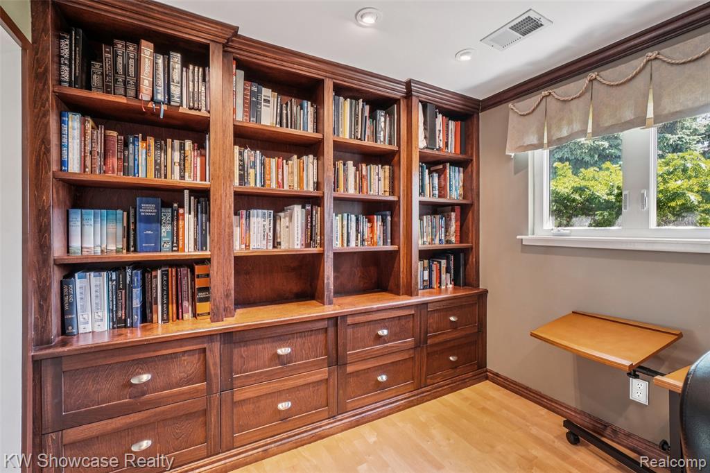 474 Beverly Island Drive, Waterford, MI 48328 — Photo 24