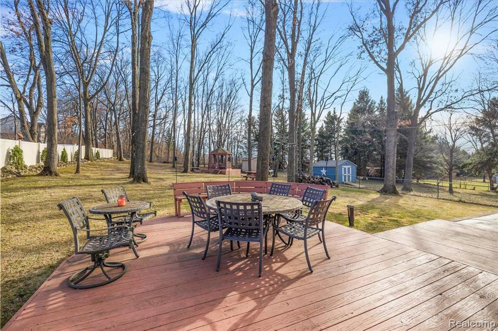 5621 SALLY Road, Clarkston, MI 48348 — Photo 49