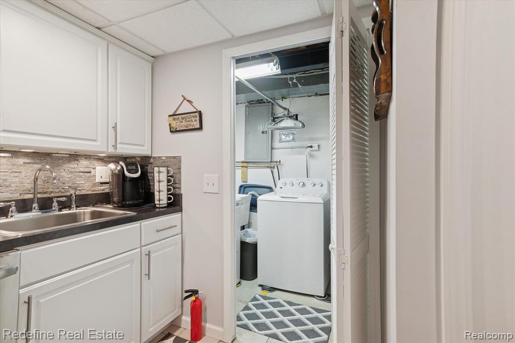 50340 Helfer Boulevard, Wixom, MI 48393 — Photo 22