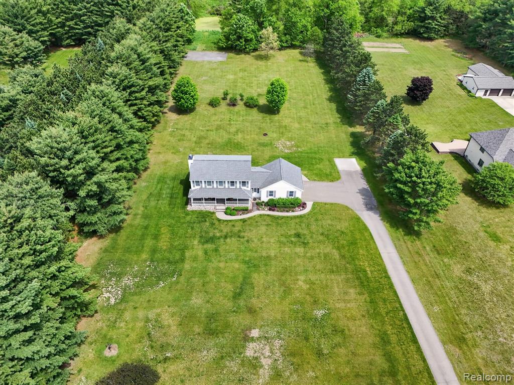 2724 Ore Valley Drive, Hartland, MI 48353 — Photo 56