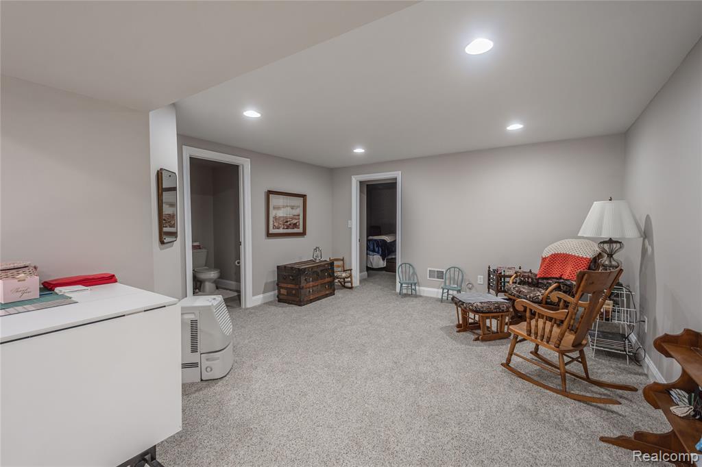 582 Snowbird Circle E Circle E, St. Clair, MI 48079 — Photo 23