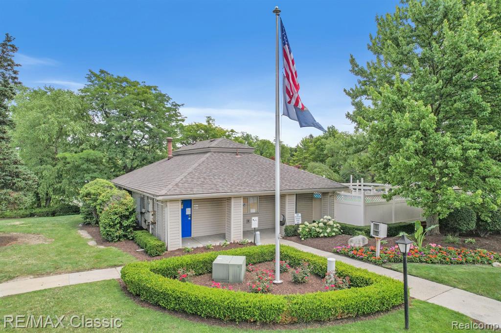 38863 COUNTRY Circle, 88, Farmington Hills, MI 48331 — Photo 32