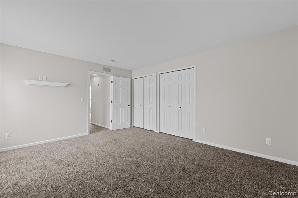 56103 CHESAPEAKE Trail, Shelby Twp, MI 48316 — Photo 21