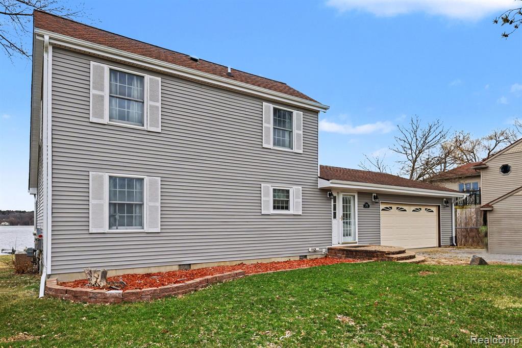 5225 Pine Drive, Jackson, MI 49201 — Photo 23