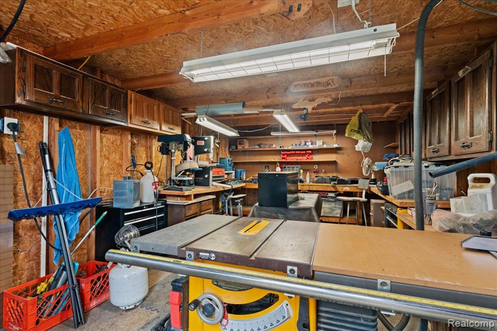 3555 W Drahner Road, Oxford, MI 48371 — Photo 38