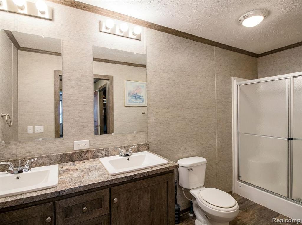 25843 Loudon, Brownstown, MI 48134 — Photo 12