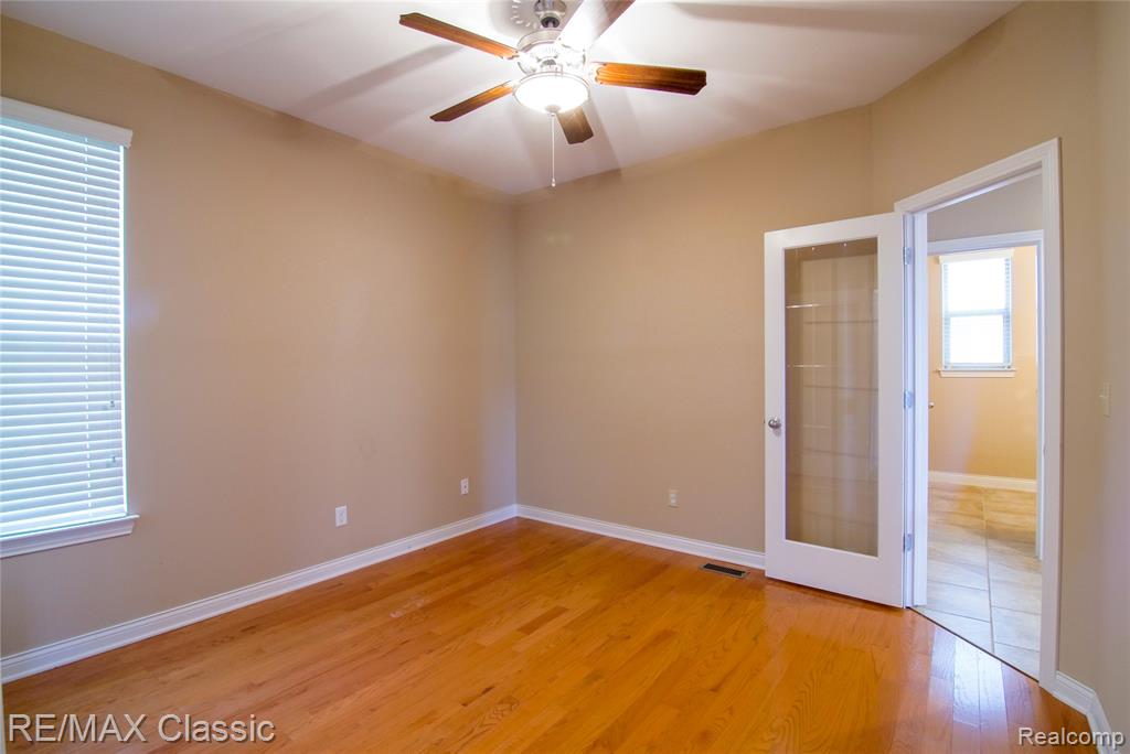 50416 Pinnacle Woods Lane, Macomb, MI 48042 — Photo 9