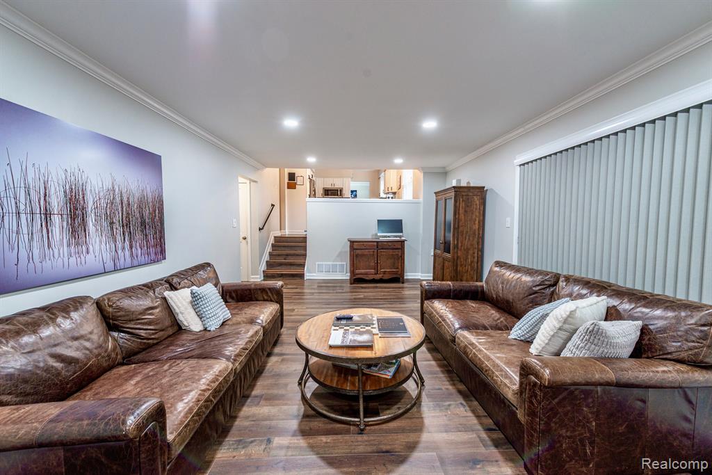 895 S GLENHURST Drive, Birmingham, MI 48009 — Photo 23