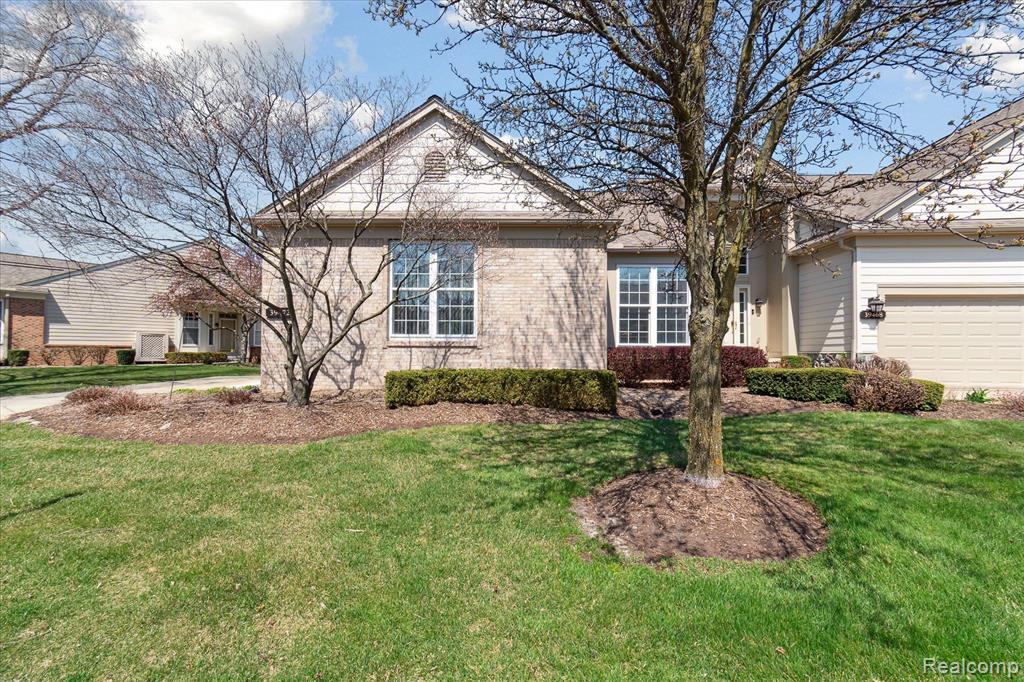 39472 EDGEWATER Drive, Northville, MI 48168 — Photo 36