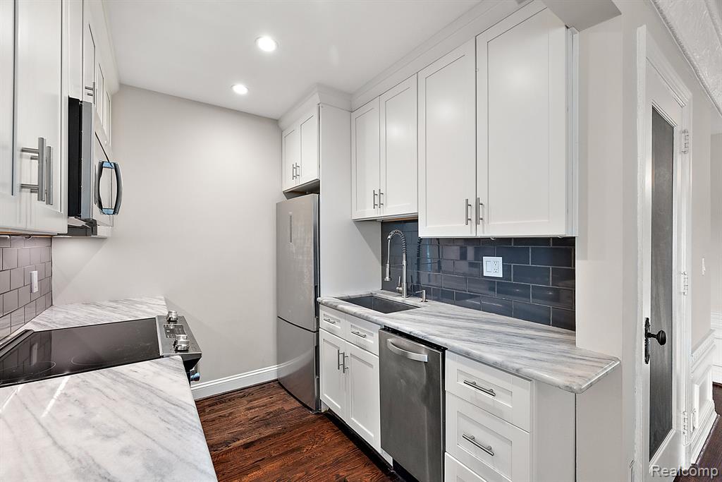 15 E Kirby Street, 307, Detroit, MI 48202 — Photo 35