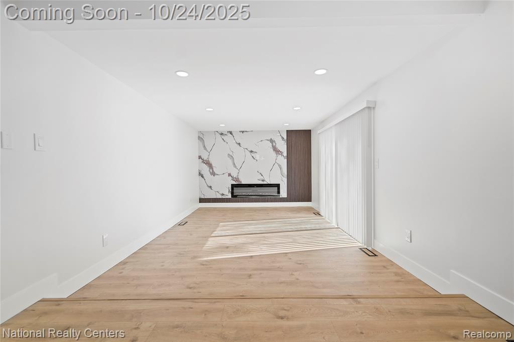 4427 Westover Drive, West Bloomfield, MI 48323 — Photo 16