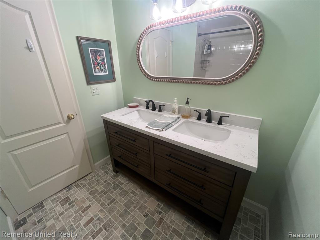 2223 Strader Drive, West Bloomfield, MI 48324 — Photo 18