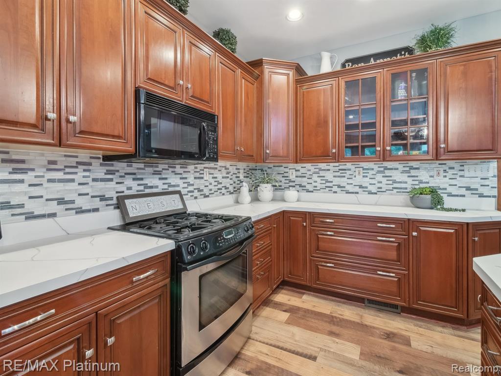 18364 WALNUT Lane, Gregory, MI 48137 — Photo 14