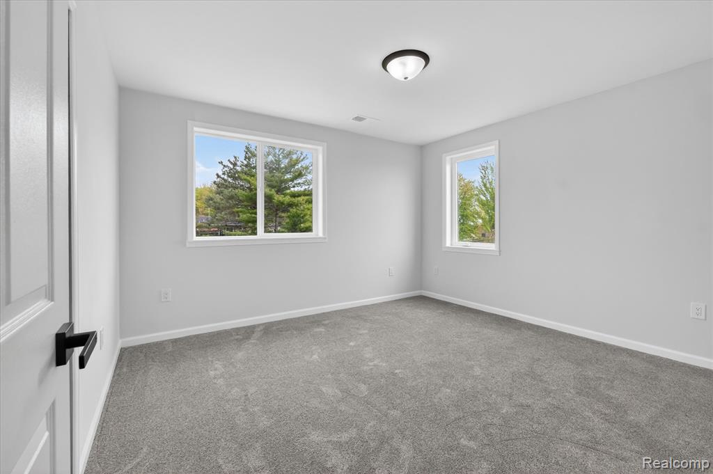 37235 Jefferson Avenue, Harrison Township, MI — Photo 23