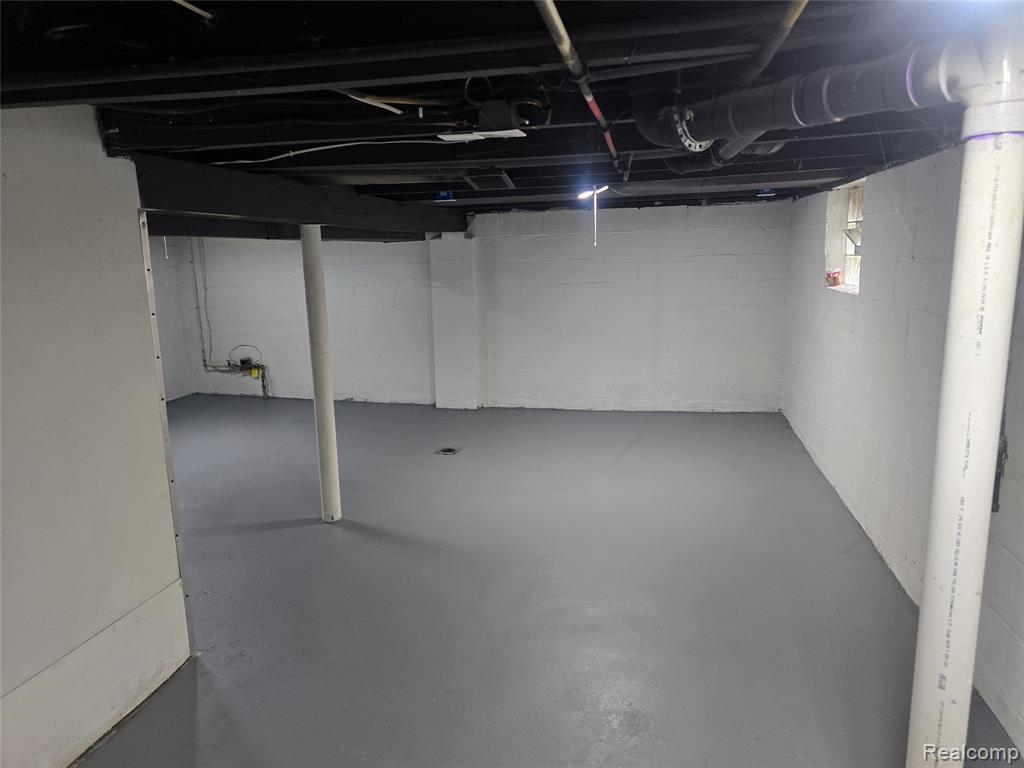 8276 Orchard Avenue, Warren, MI 48089 — Photo 11