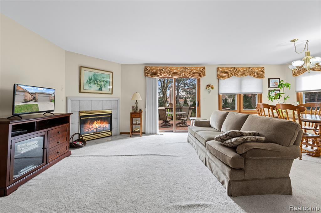 4660 Royal Cove Drive, 5, Utica, MI 48316 — Photo 16