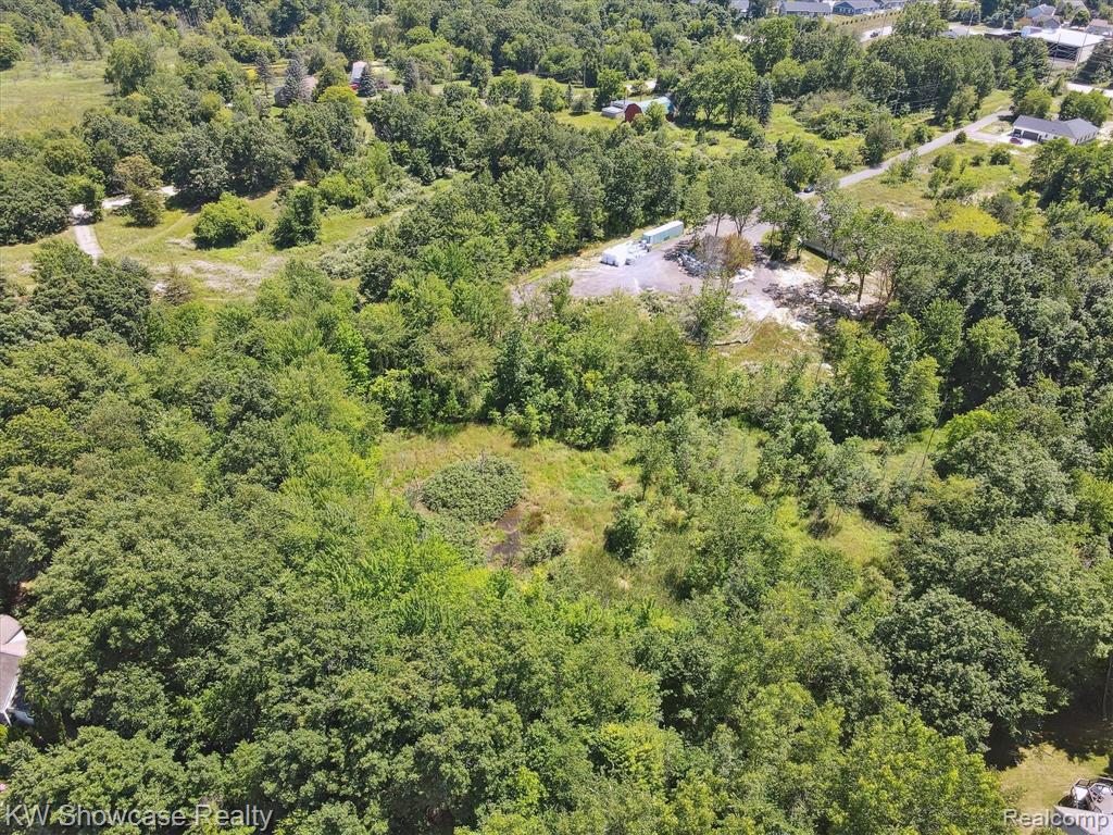 1657 Frech Lane, Howell, MI 48843 — Photo 2
