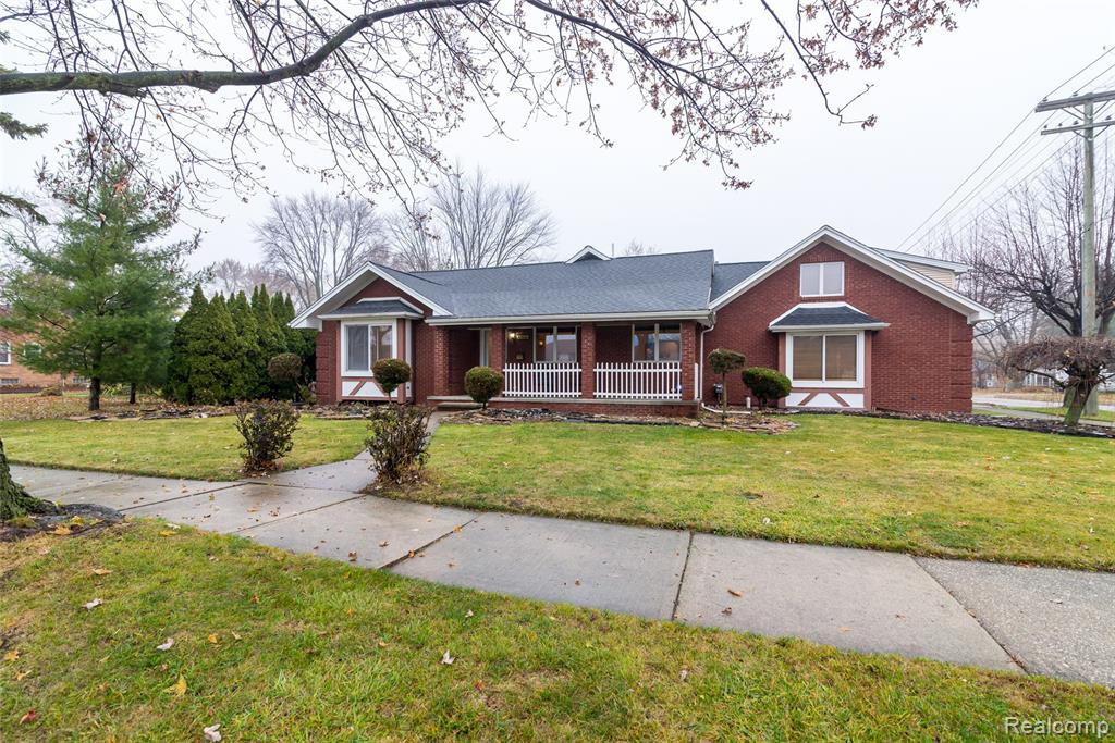30000 Oakgrove Street, Saint Clair Shores, MI 48082 — Photo 3