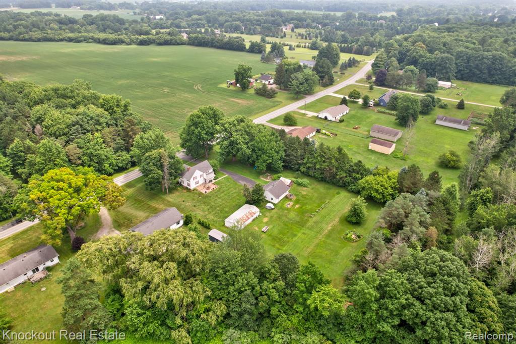 6814 Curtis Road, Bridgeport, MI 48722 — Photo 54