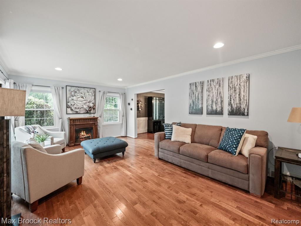 6570 CASTLE Drive, Bloomfield Hills, MI 48301 — Photo 8