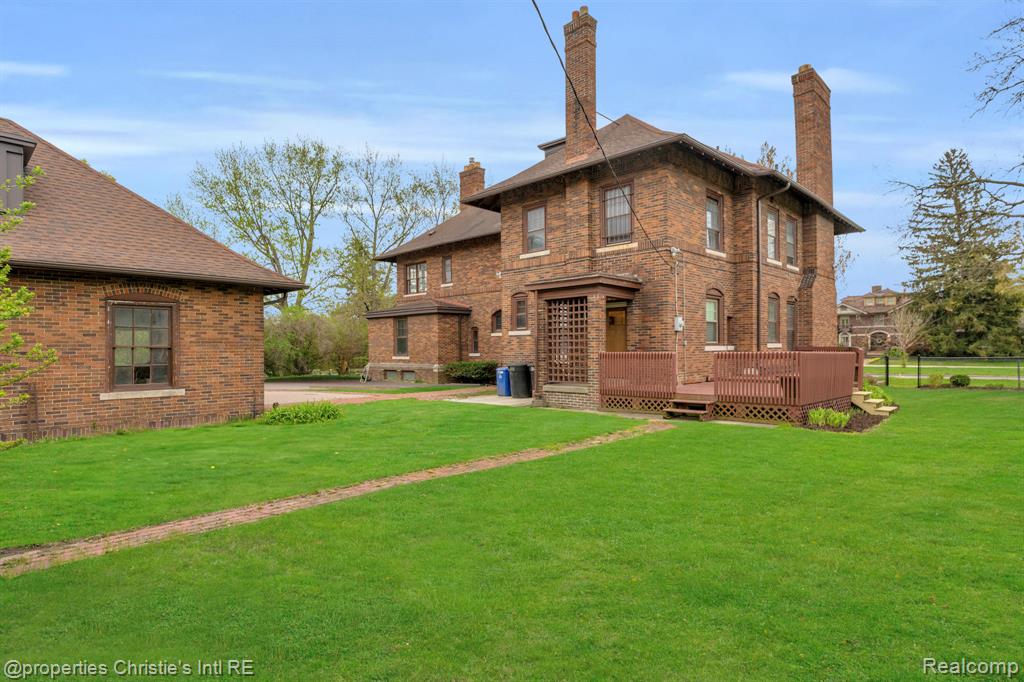 610 Chicago Boulevard, Detroit, MI 48202 — Photo 62