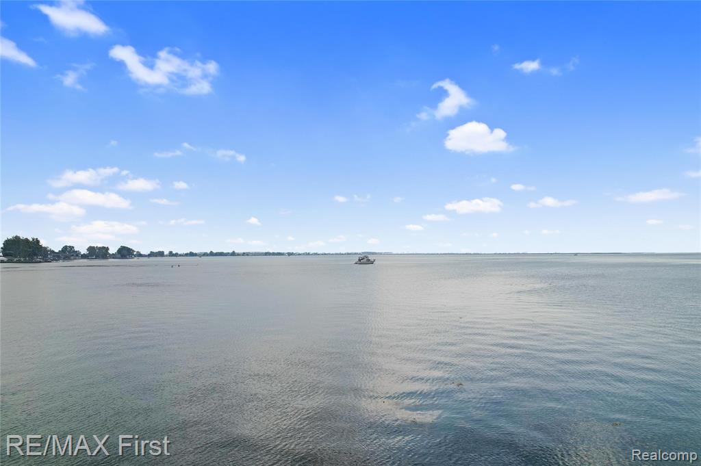 7953 Bouvier Bay, MI — Photo 11