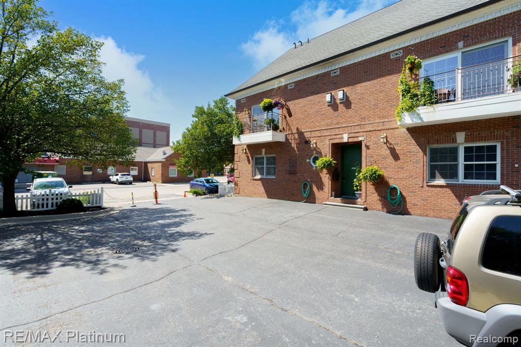 206 E Liberty Street, Milford, MI 48381 — Photo 11