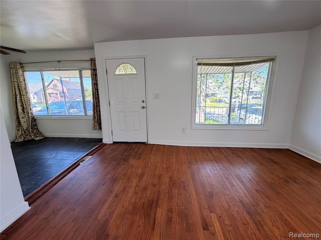 5698 Greenview Avenue, Detroit, MI 48228 — Photo 6