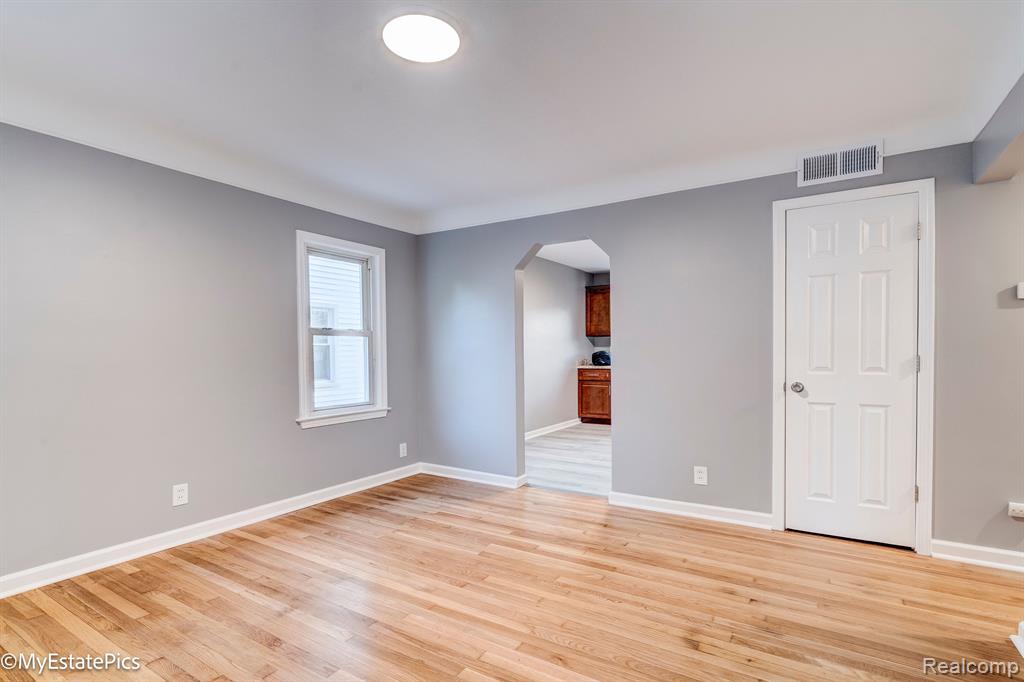 6151 HELEN Street, Garden City, MI — Photo 18