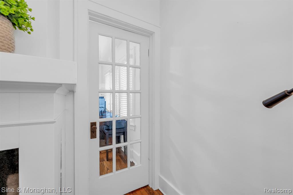 424 W Hudson Avenue, Royal Oak, MI 48067 — Photo 22