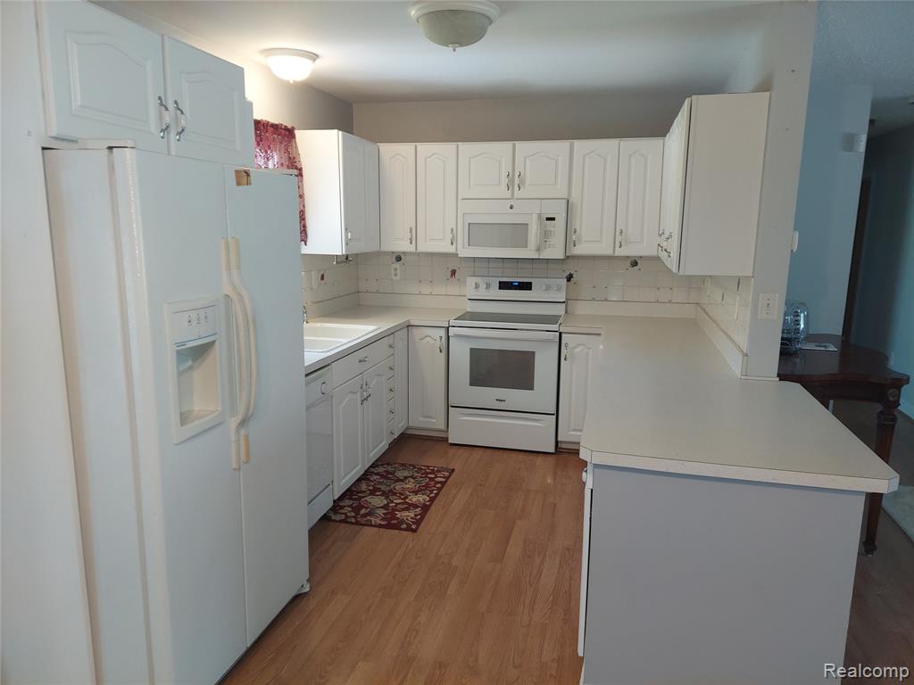 9680 Bloomhill Drive, Holly, MI 48442 — Photo 3
