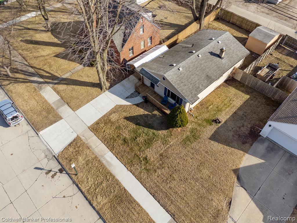 921 MACE Avenue, Madison Heights, MI 48071 — Photo 30