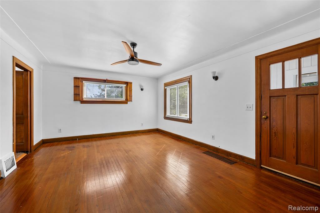 1629 E Elza Avenue, Hazel Park, MI 48030 — Photo 10