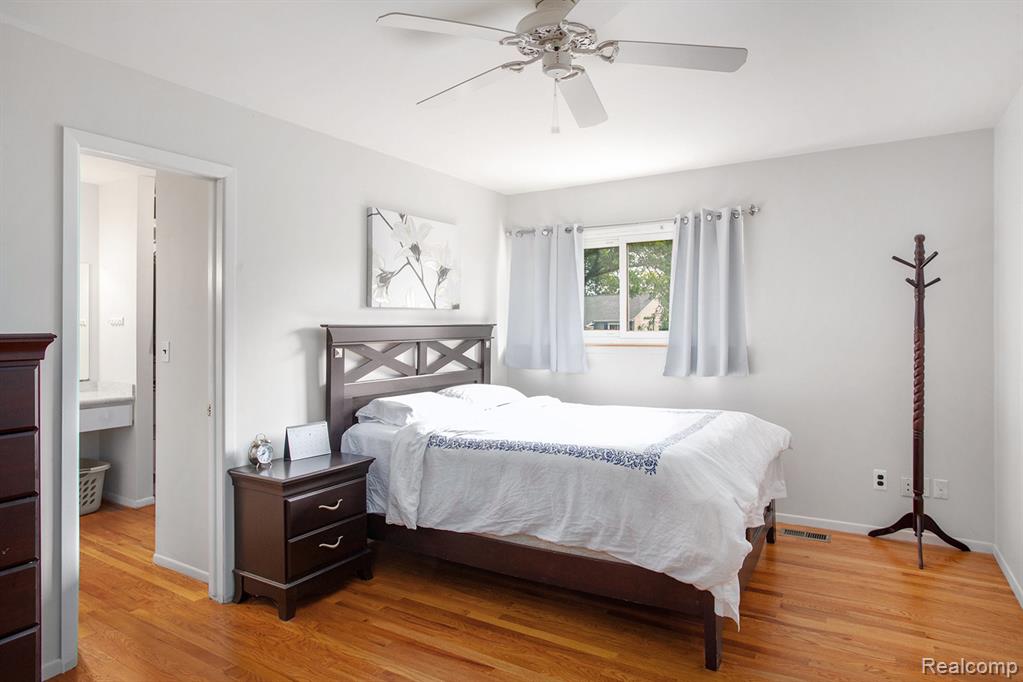 739 Kirts Boulevard, Troy, MI 48084 — Photo 11