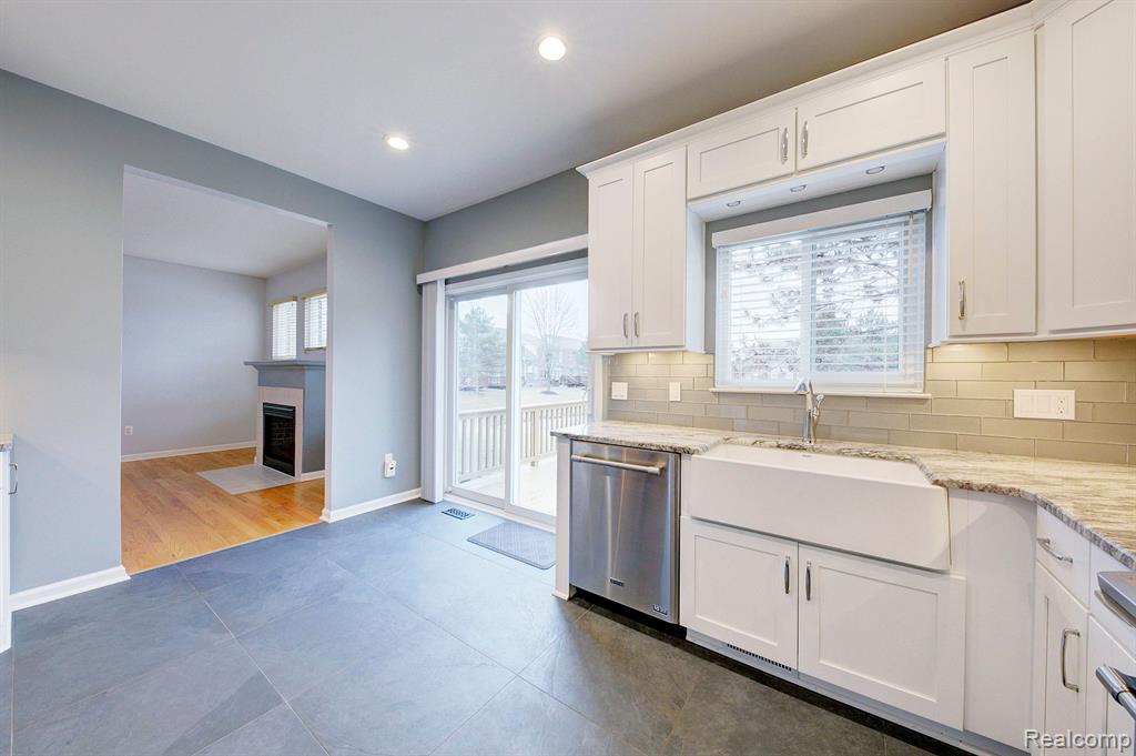 443 CONCORD Drive, Canton, MI 48188 — Photo 7