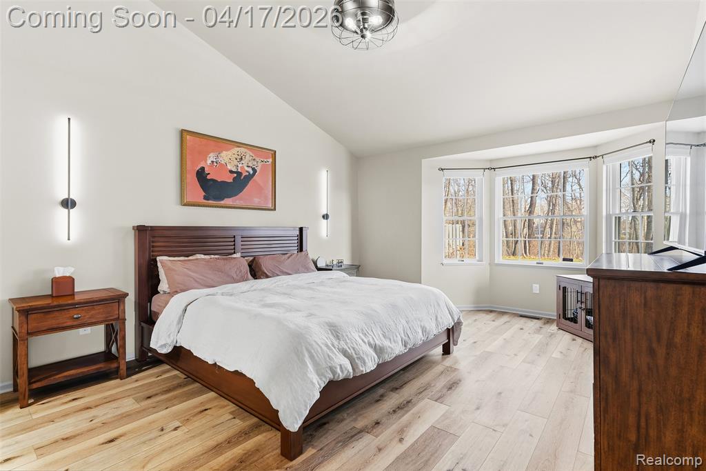2270 Golden Pond, Fenton, MI, 48430