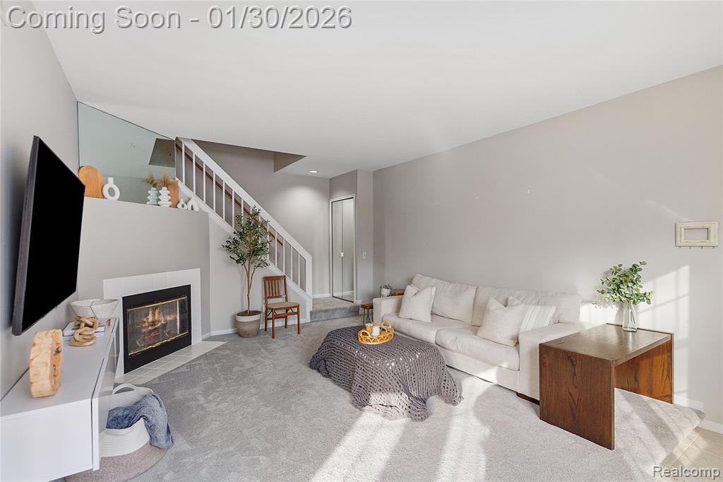 7056 Green Farm Road, West Bloomfield, MI — Photo 9