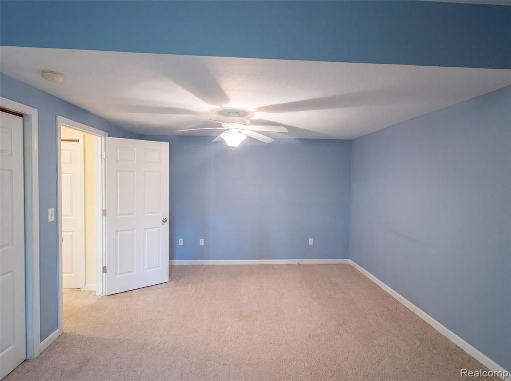 1102 Hawthorne, Greenville, MI 48838 — Photo 11