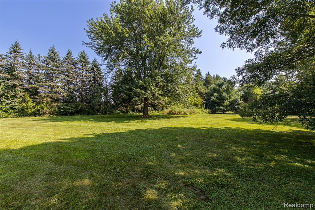 74600 Nordman Court, Bruce, MI 48065 — Photo 16