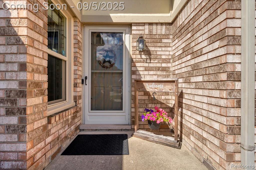 43559 Riverbend Boulevard, Clinton Twp, MI 48038 — Photo 4