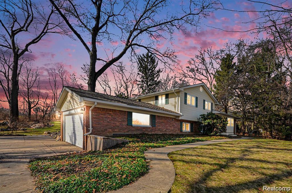 8841 Clark Road, Clarkston, MI — Photo 2