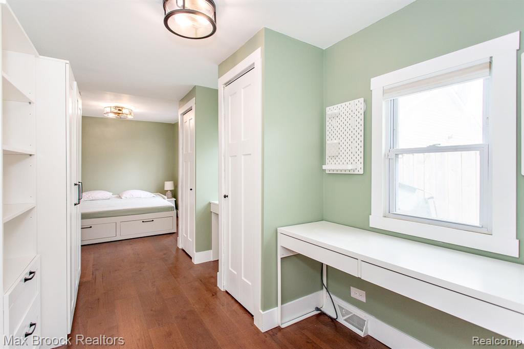 918 ALBERTA Street, Ferndale, MI 48220 — Photo 16