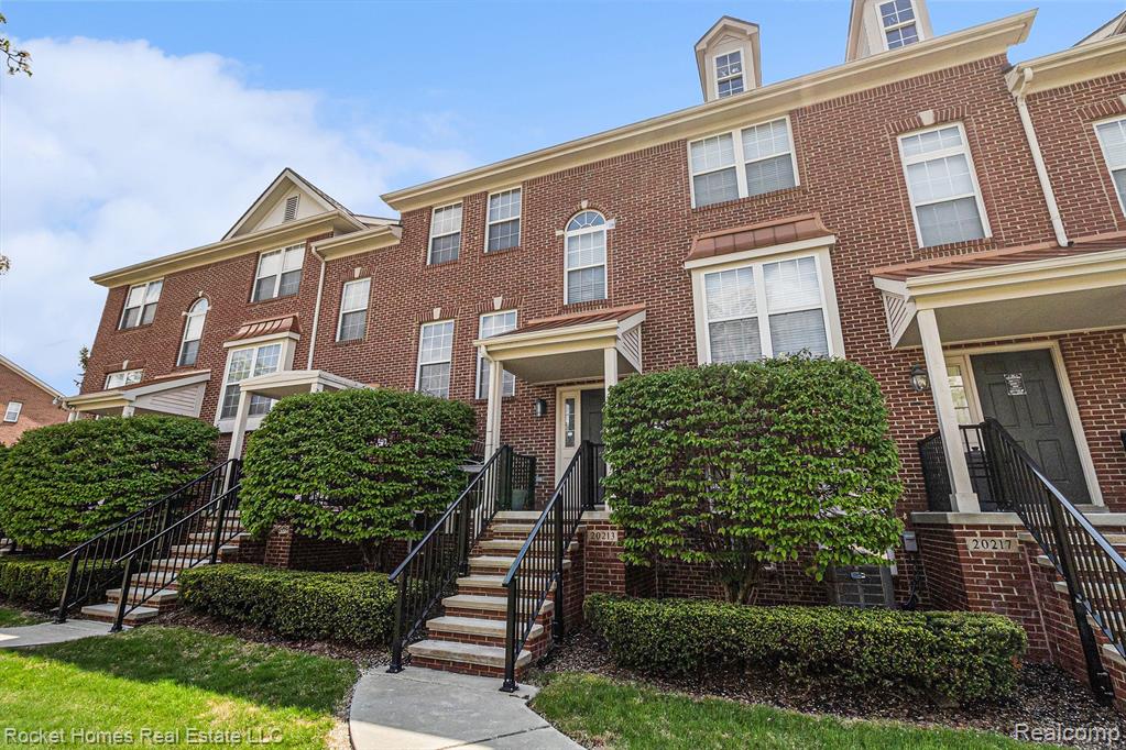 20213 BOARDWALK Boulevard, Southfield, MI 48075 — Photo 3