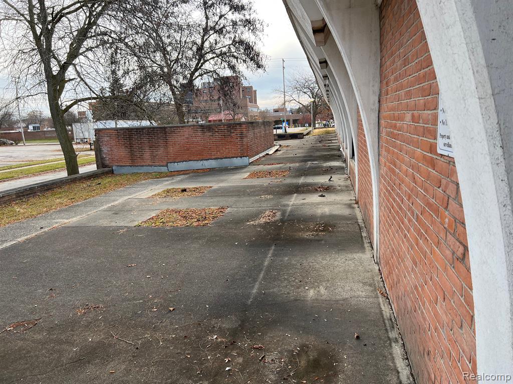 615 S JEFFERSON Avenue, Saginaw, MI 48607 — Photo 45