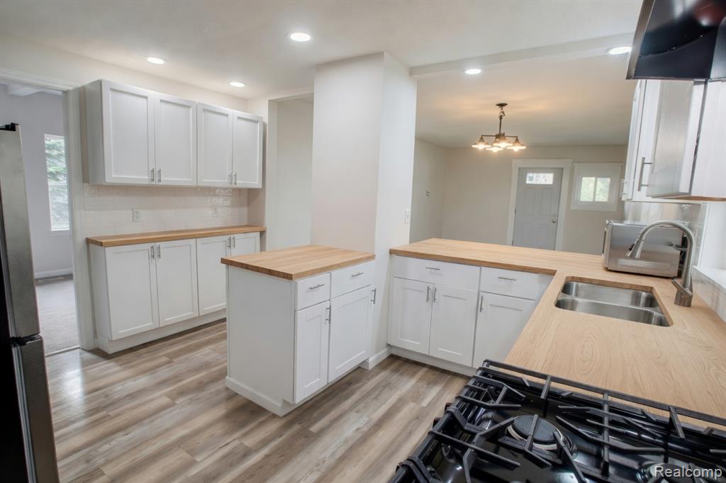 3280 E Atherton Road, Burton, MI 48529 — Photo 12