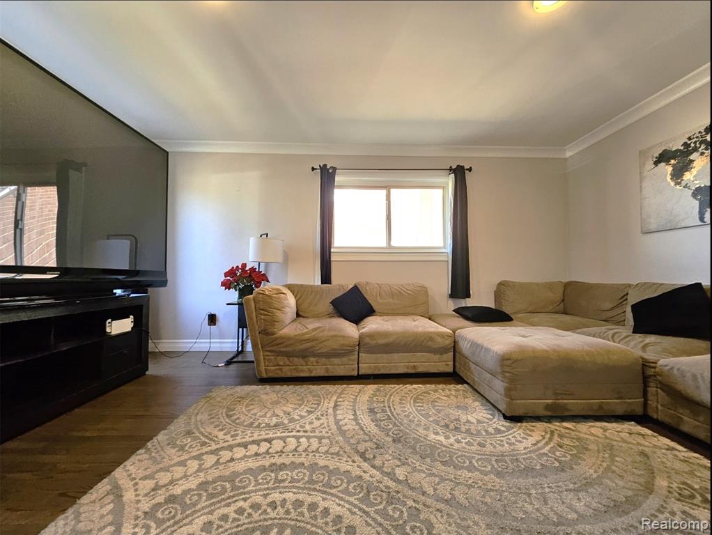 16830 S Stephens Drive E, Eastpointe, MI 48021 — Photo 10